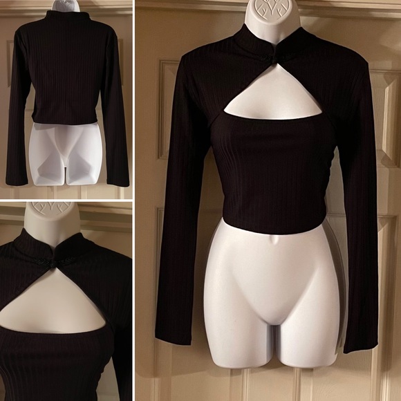 Ribbed Cutout Cropped Top - Picture 6 of 6